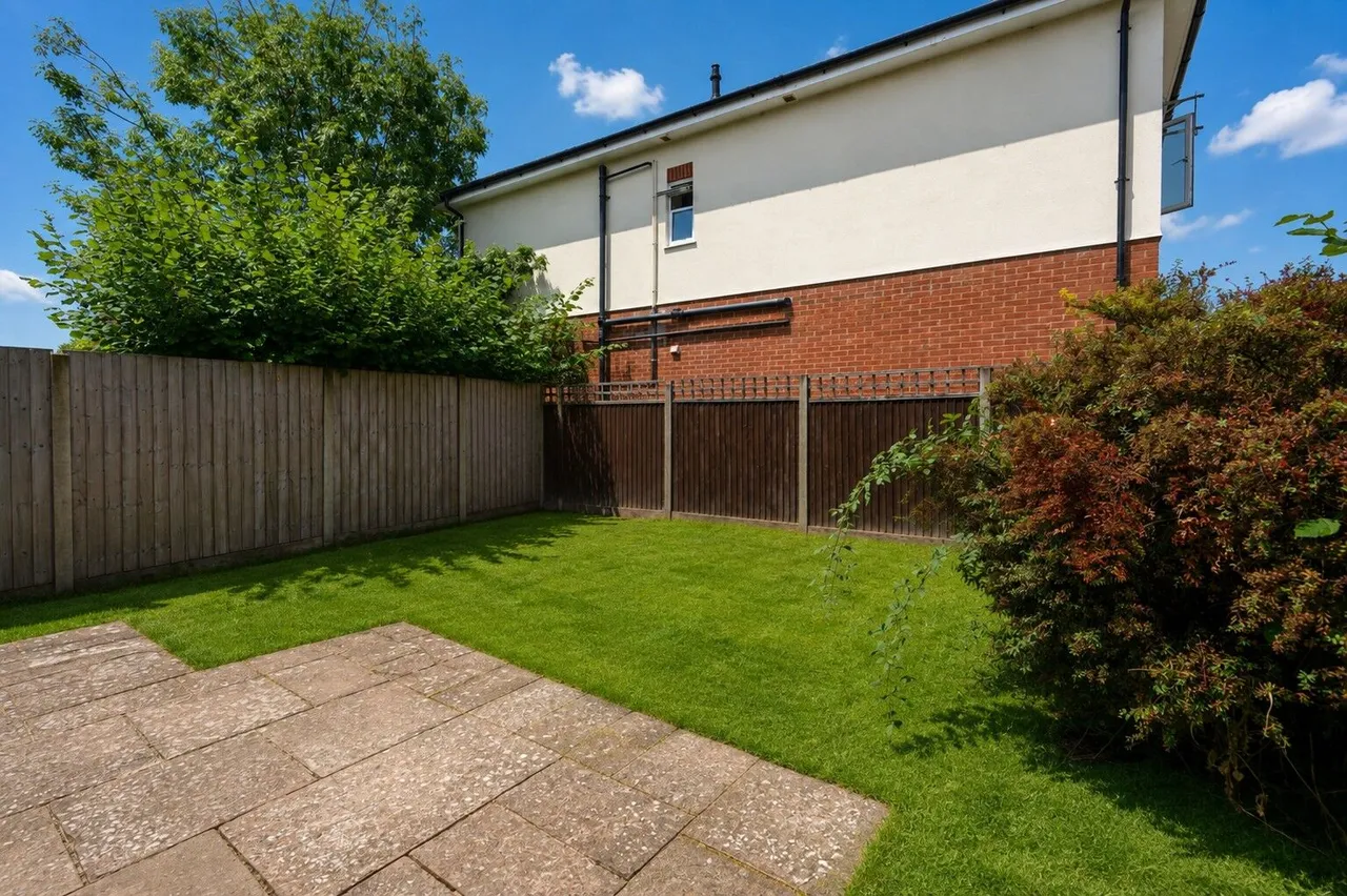 3 Aldershot Road, Guildford, photo 6