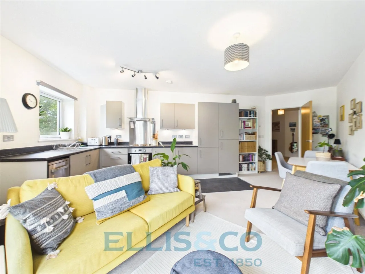 Sovereign Way, Tonbridge, TN9, photo 3