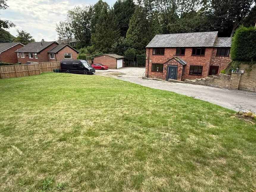 5 bed house for sale — Hartshead Street, Lees, OL4