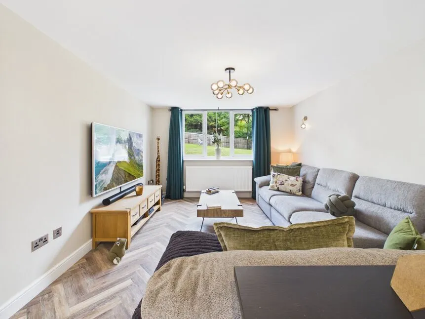 Hartshead Street, Lees, OL4, photo 12