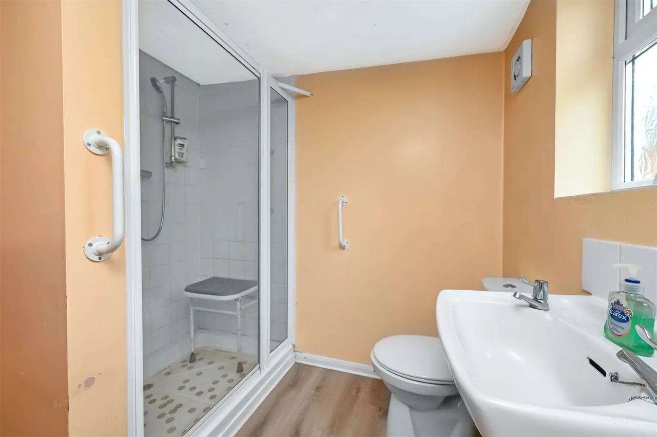 Frimley Road, Ash Vale, Guildford, Surrey, GU12 5PP, photo 8