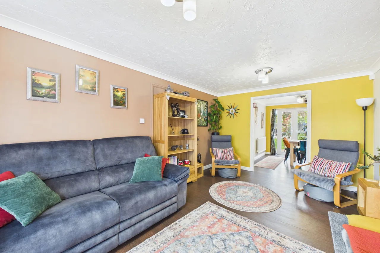 Burdock Way, Attleborough NR17, photo 11
