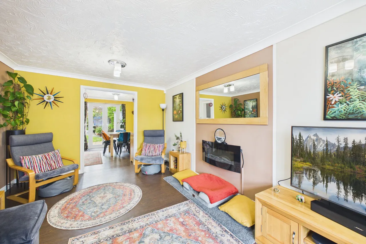 Burdock Way, Attleborough NR17, photo 10