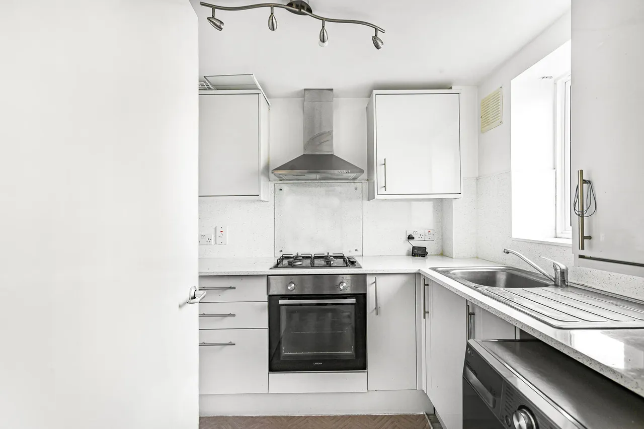 Bullsmoor Way, Waltham Cross, EN8, photo 5