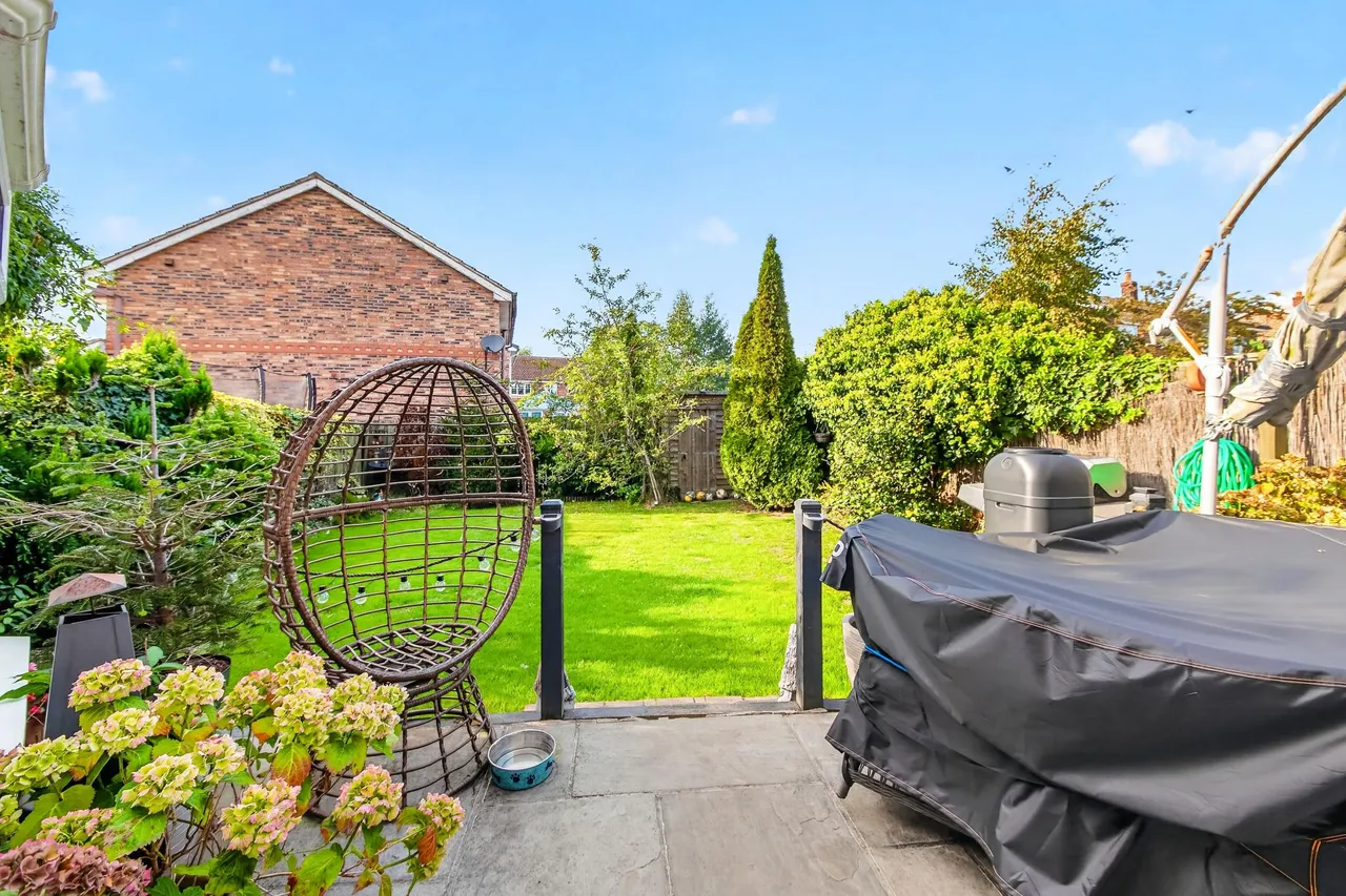 Glen Court, Castleford, WF10, photo 28