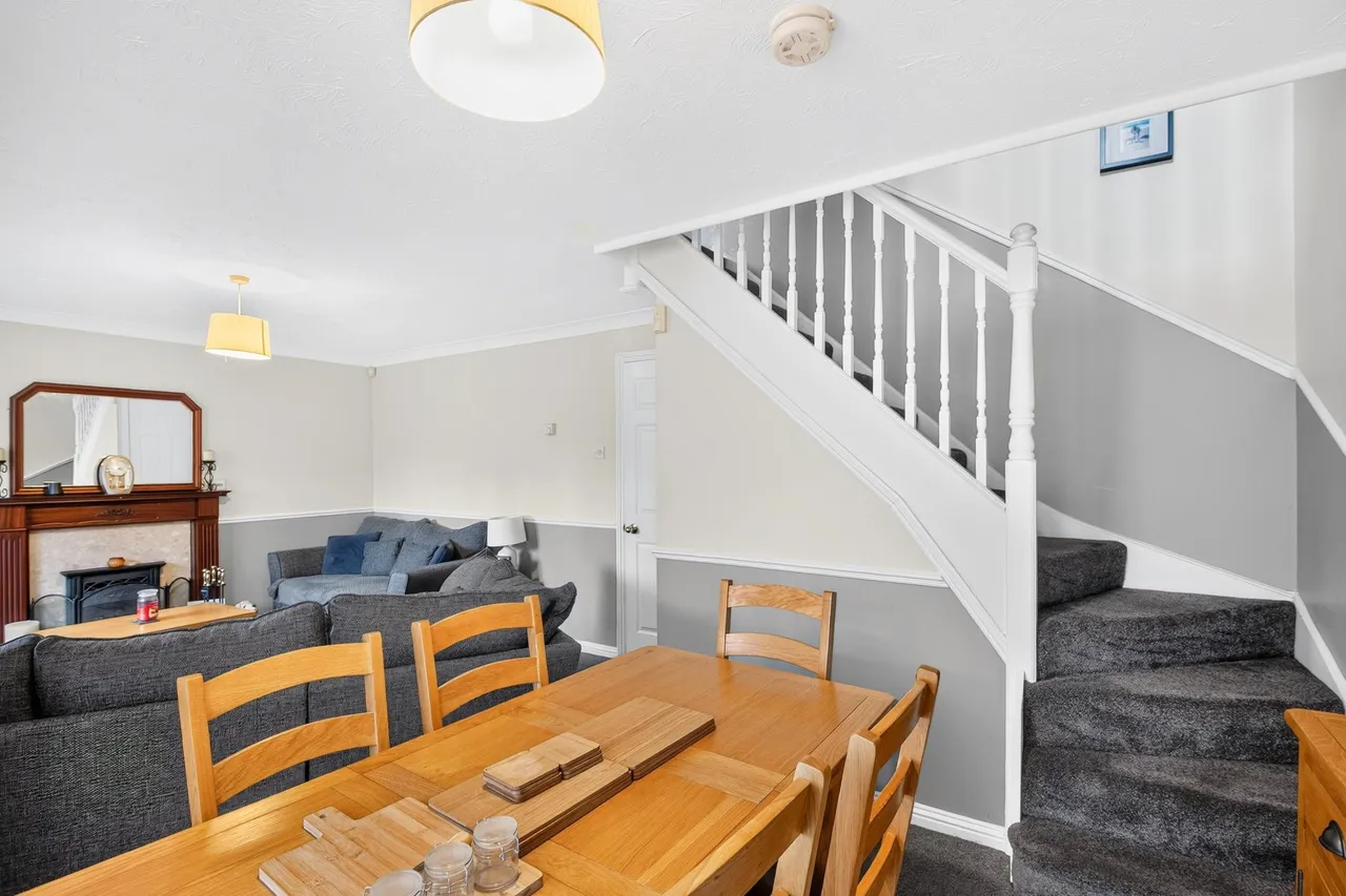 Glen Court, Castleford, WF10, photo 11