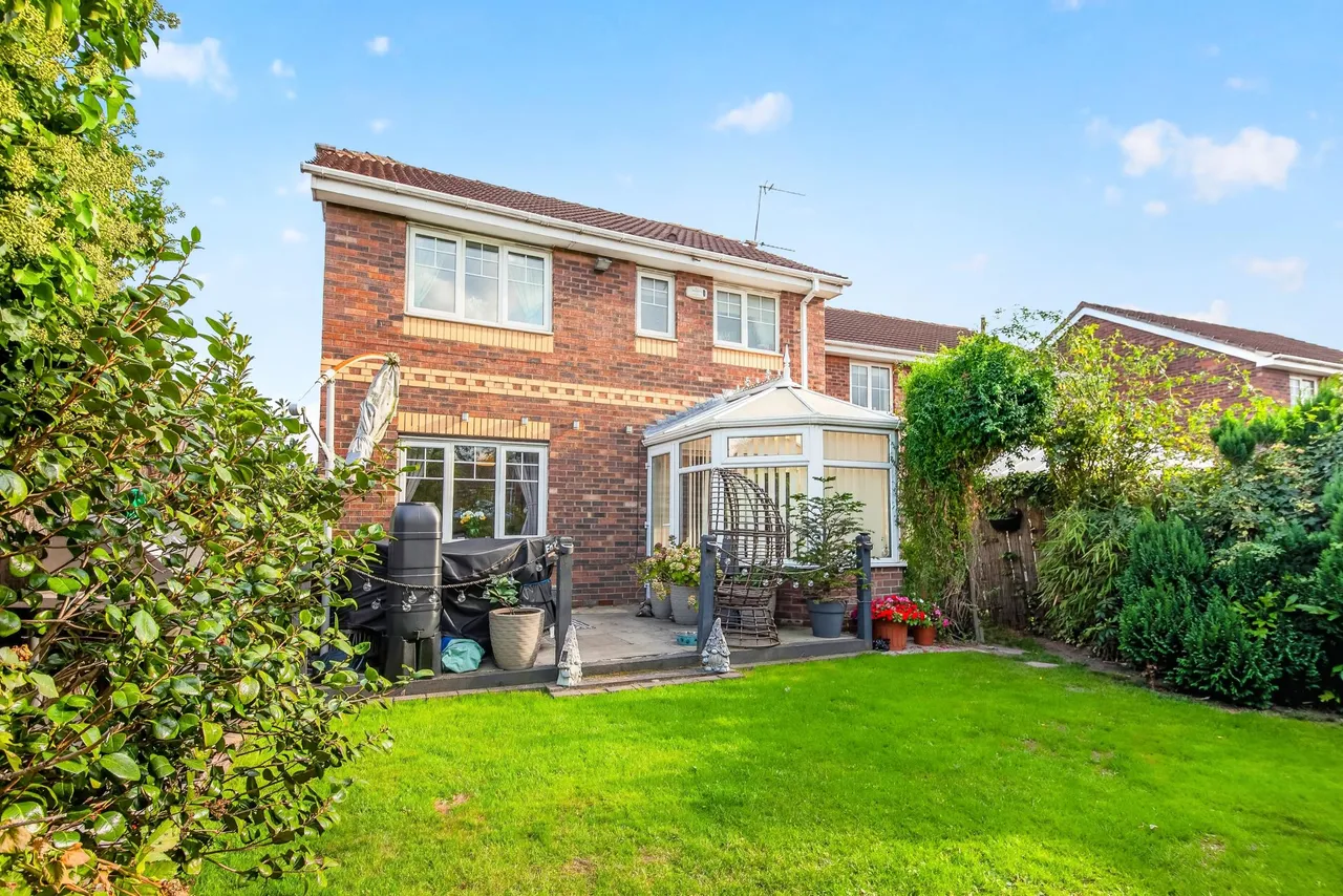 Glen Court, Castleford, WF10, photo 29