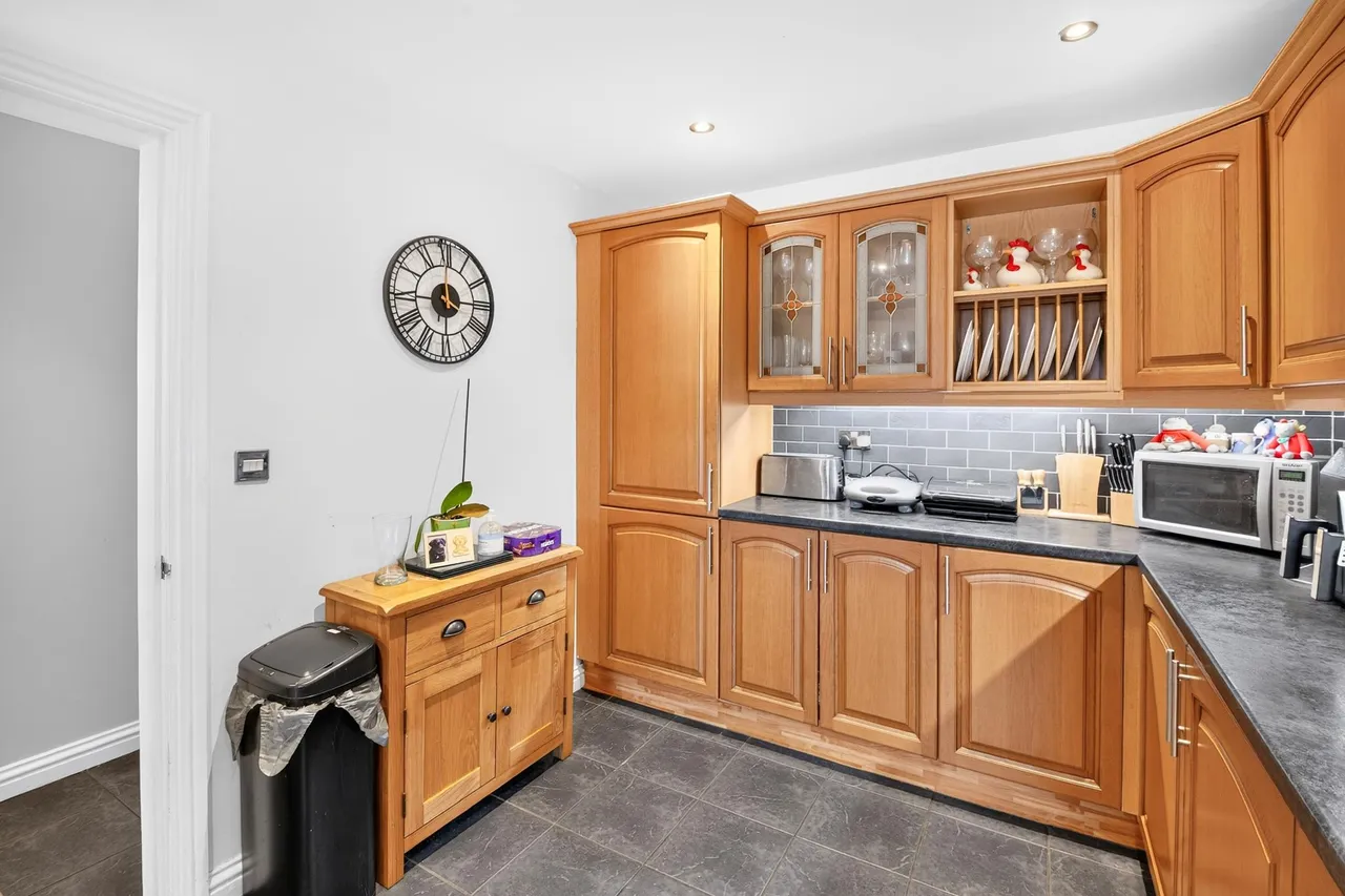 Glen Court, Castleford, WF10, photo 8