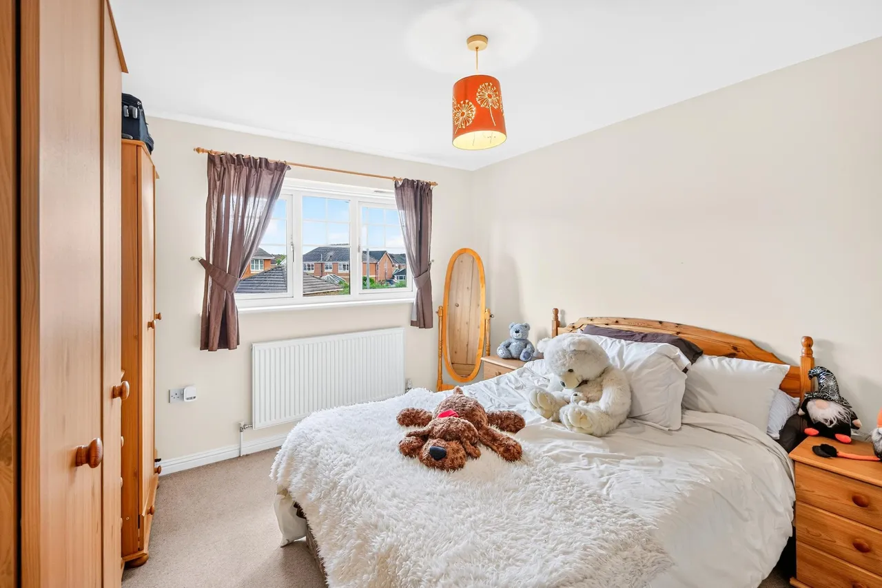 Glen Court, Castleford, WF10, photo 17