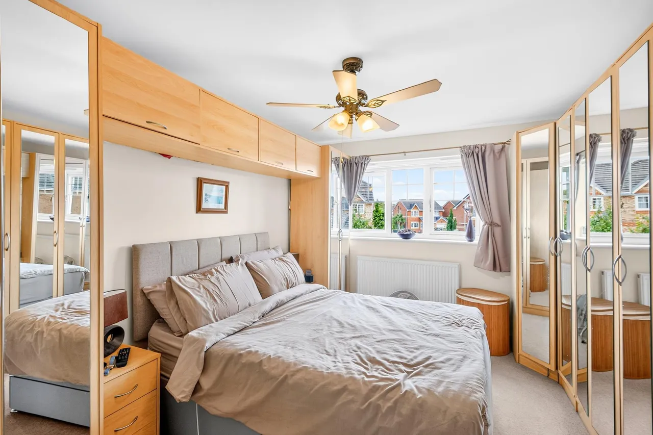 Glen Court, Castleford, WF10, photo 14