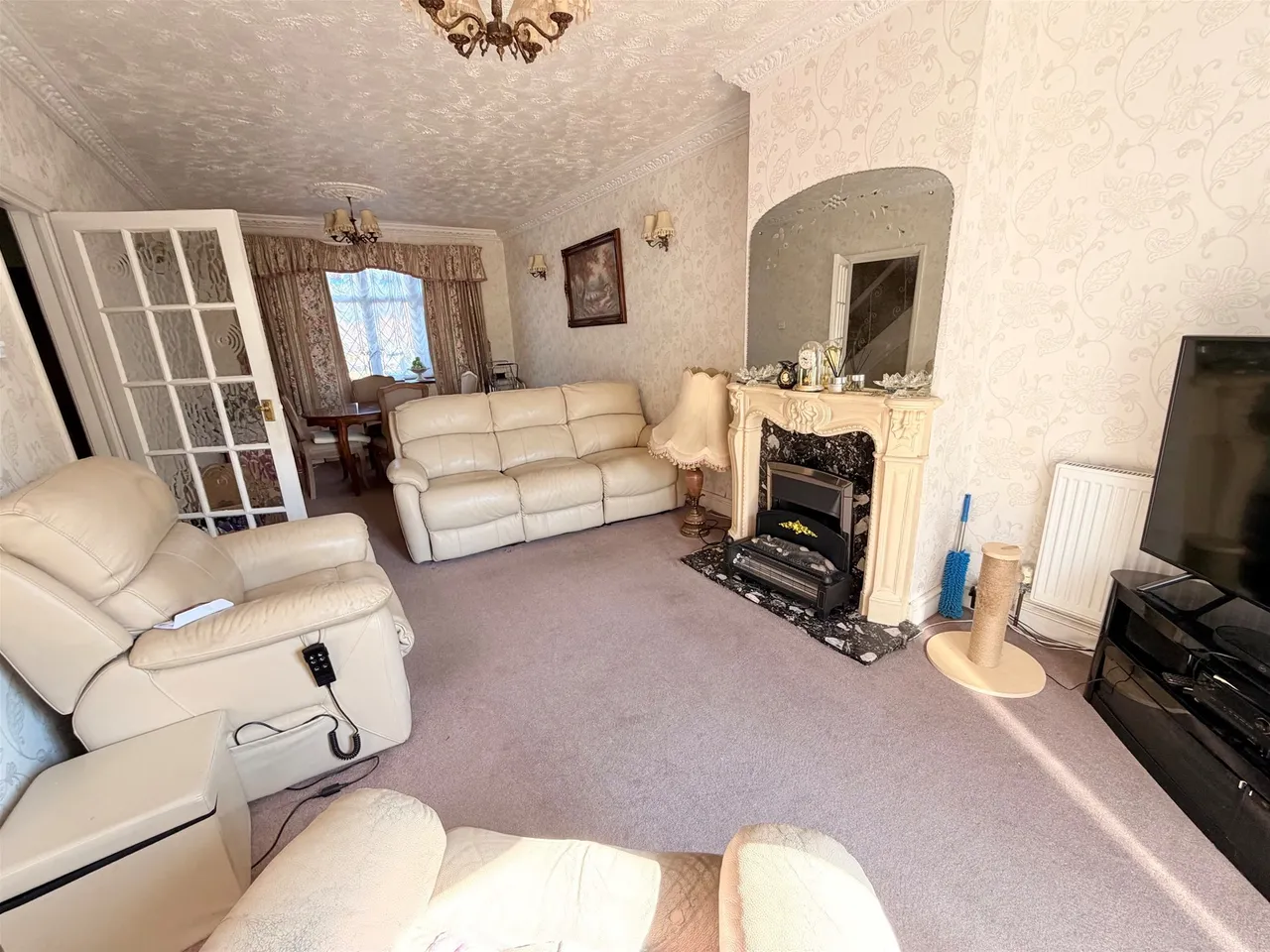 Becontree Avenue, Dagenham, Essex RM8 2TR, photo 2