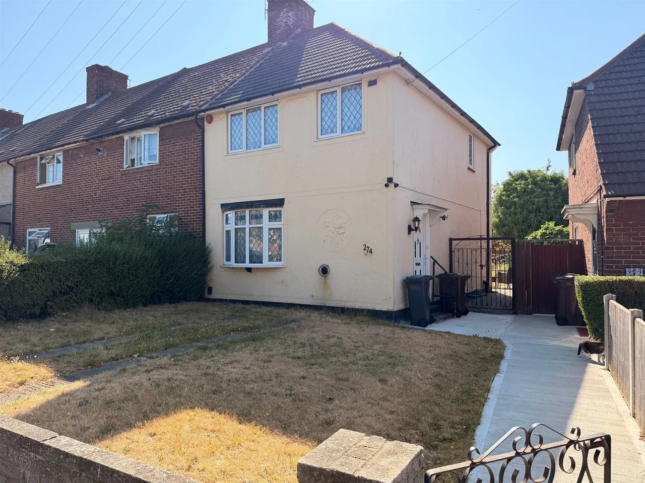 3 bed house for sale — Becontree Avenue, Dagenham, Essex RM8 2TR