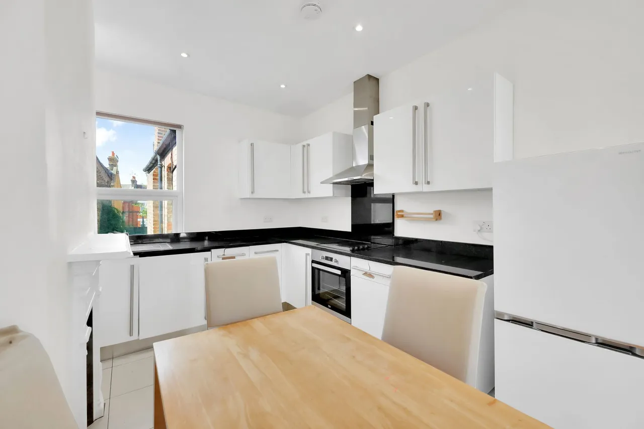 Chapter Road, London, NW2, photo 9