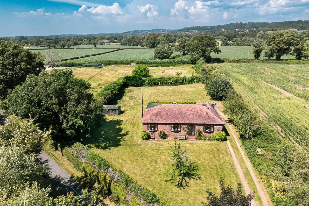 3 bed house for sale, Clotton, Tarporley