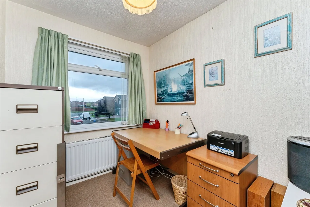 Chestnut Avenue, Great Sutton, CH66, photo 18