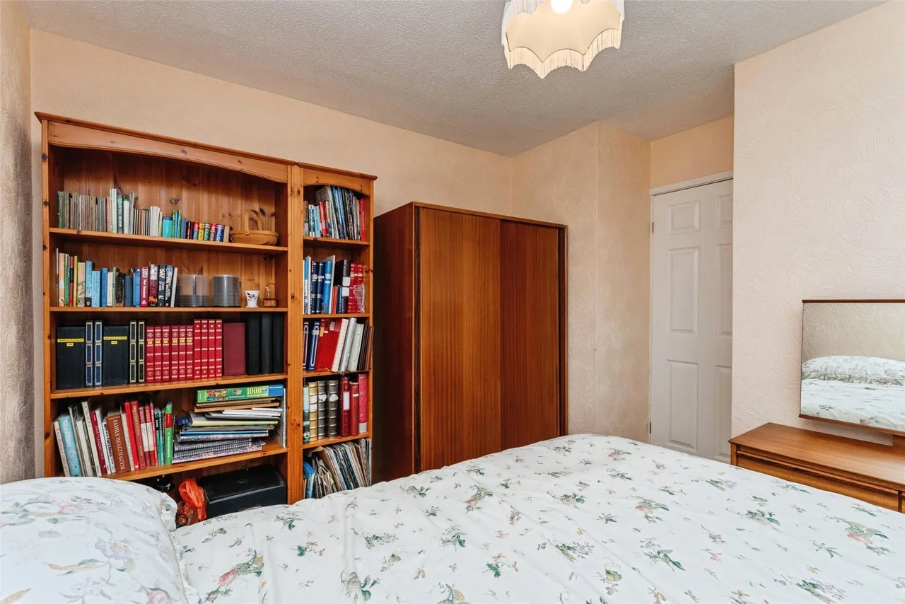 Chestnut Avenue, Great Sutton, CH66, photo 17