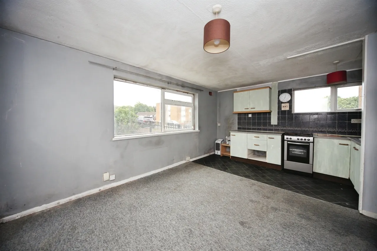 Handcross Road, Luton, photo 2