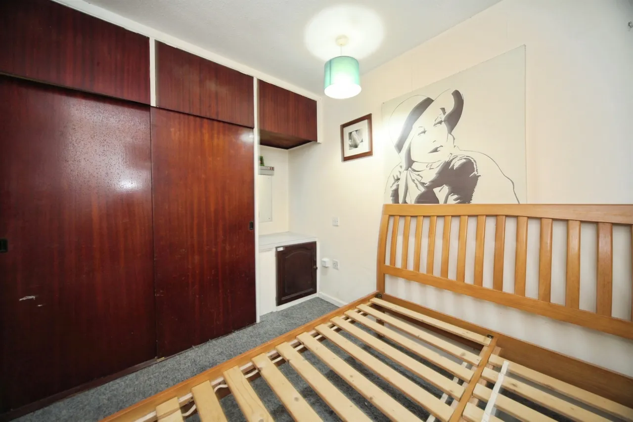 Handcross Road, Luton, photo 5