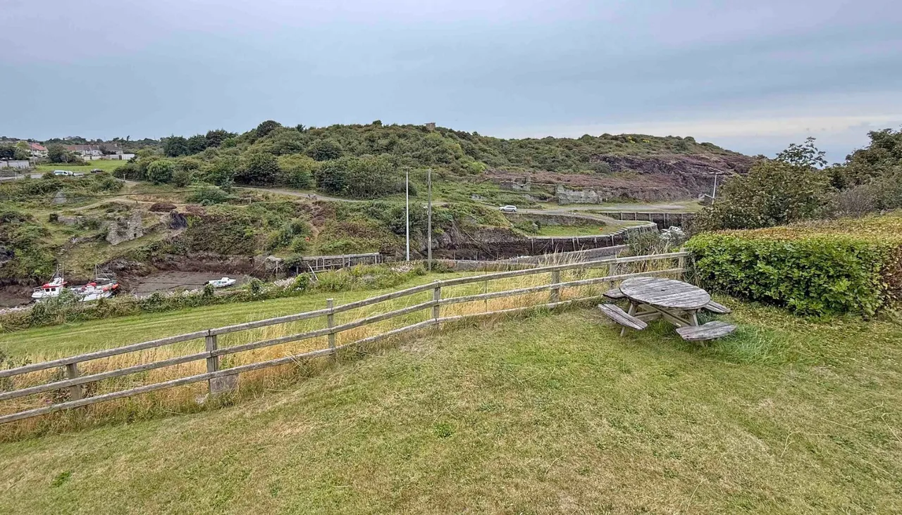 Peniel Square, Amlwch, photo 15