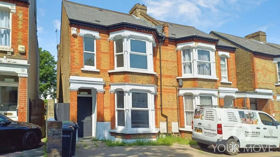 5 bed house for sale — Wrotham Road, Gravesend, Kent, DA11