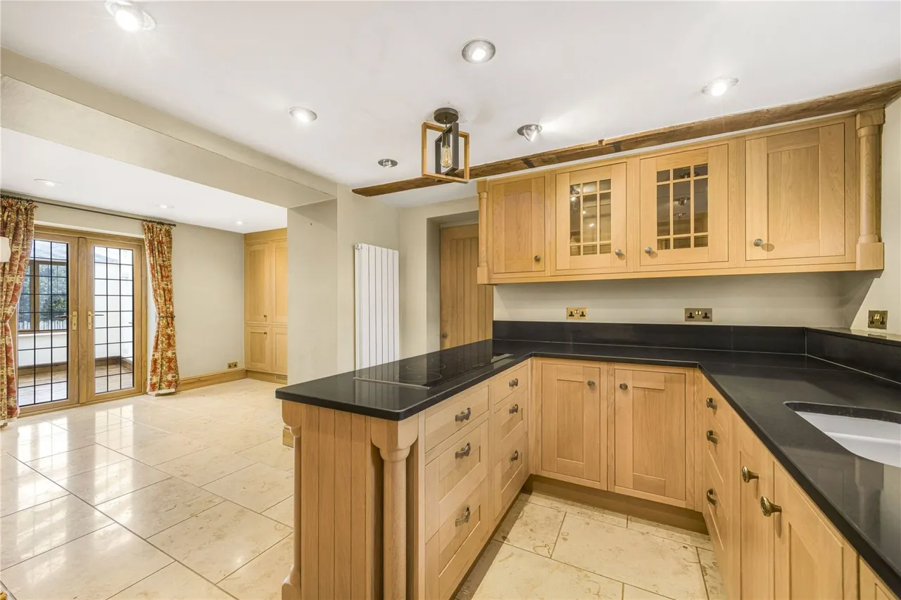 Shipton Oliffe, Cheltenham, GL54, photo 4