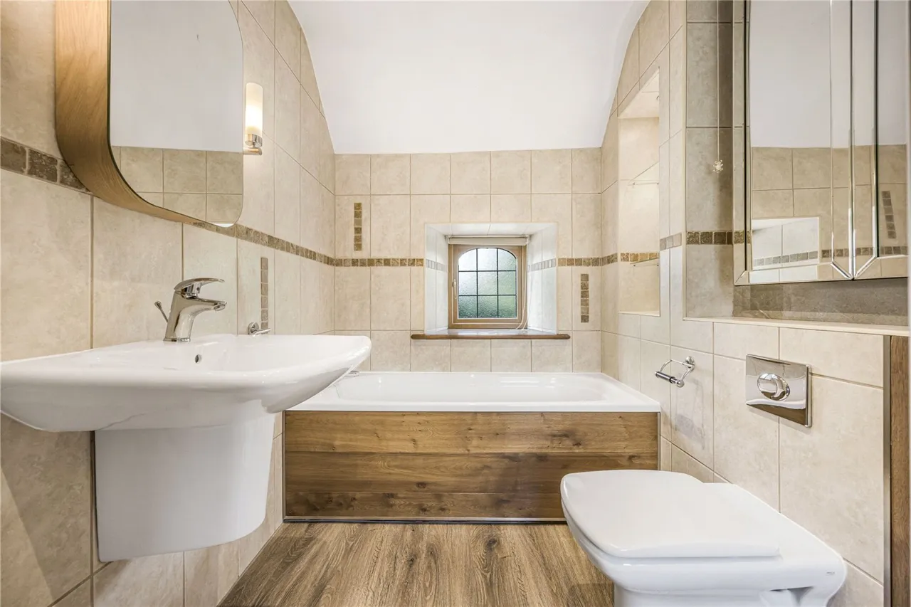 Shipton Oliffe, Cheltenham, GL54, photo 13
