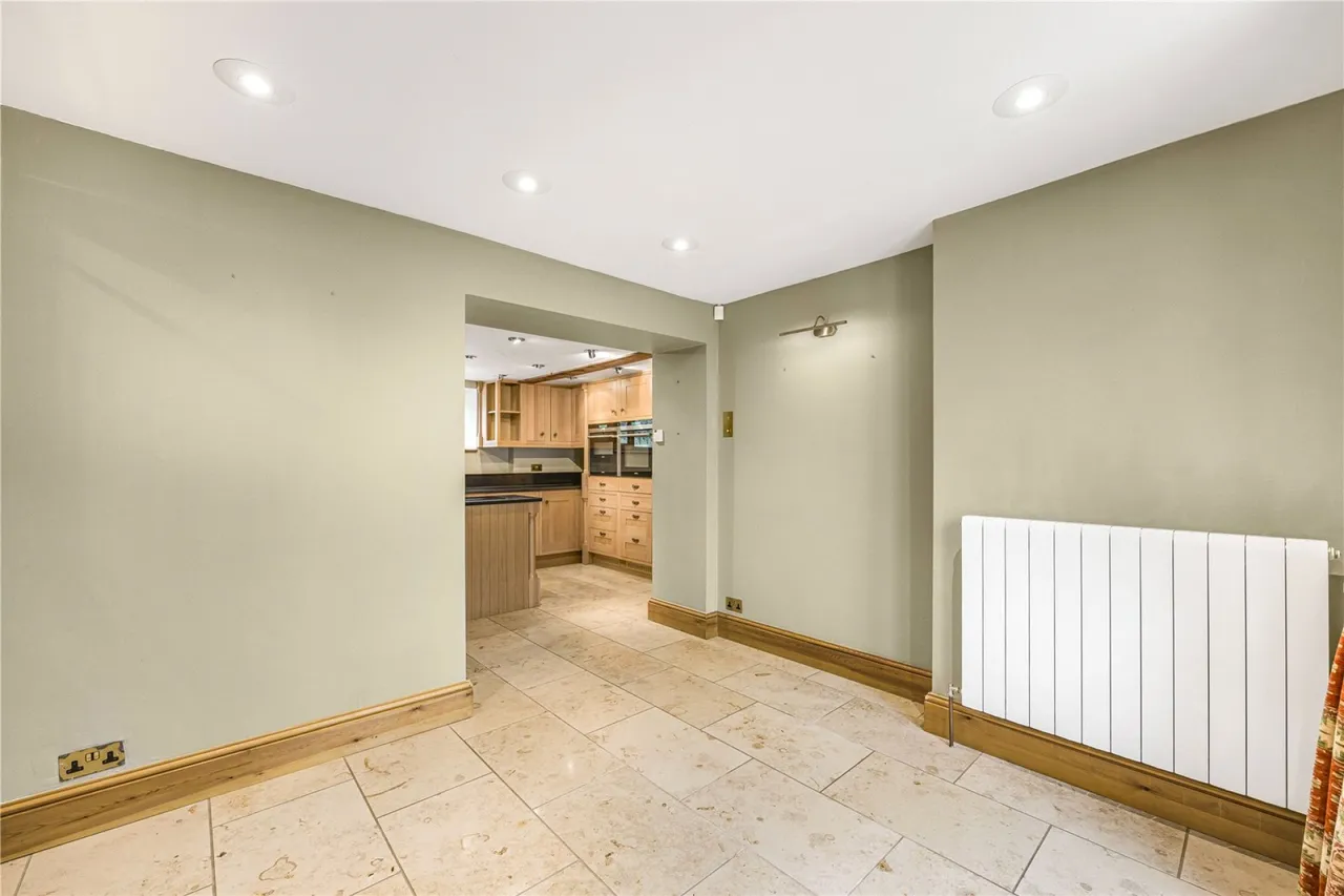 Shipton Oliffe, Cheltenham, GL54, photo 7