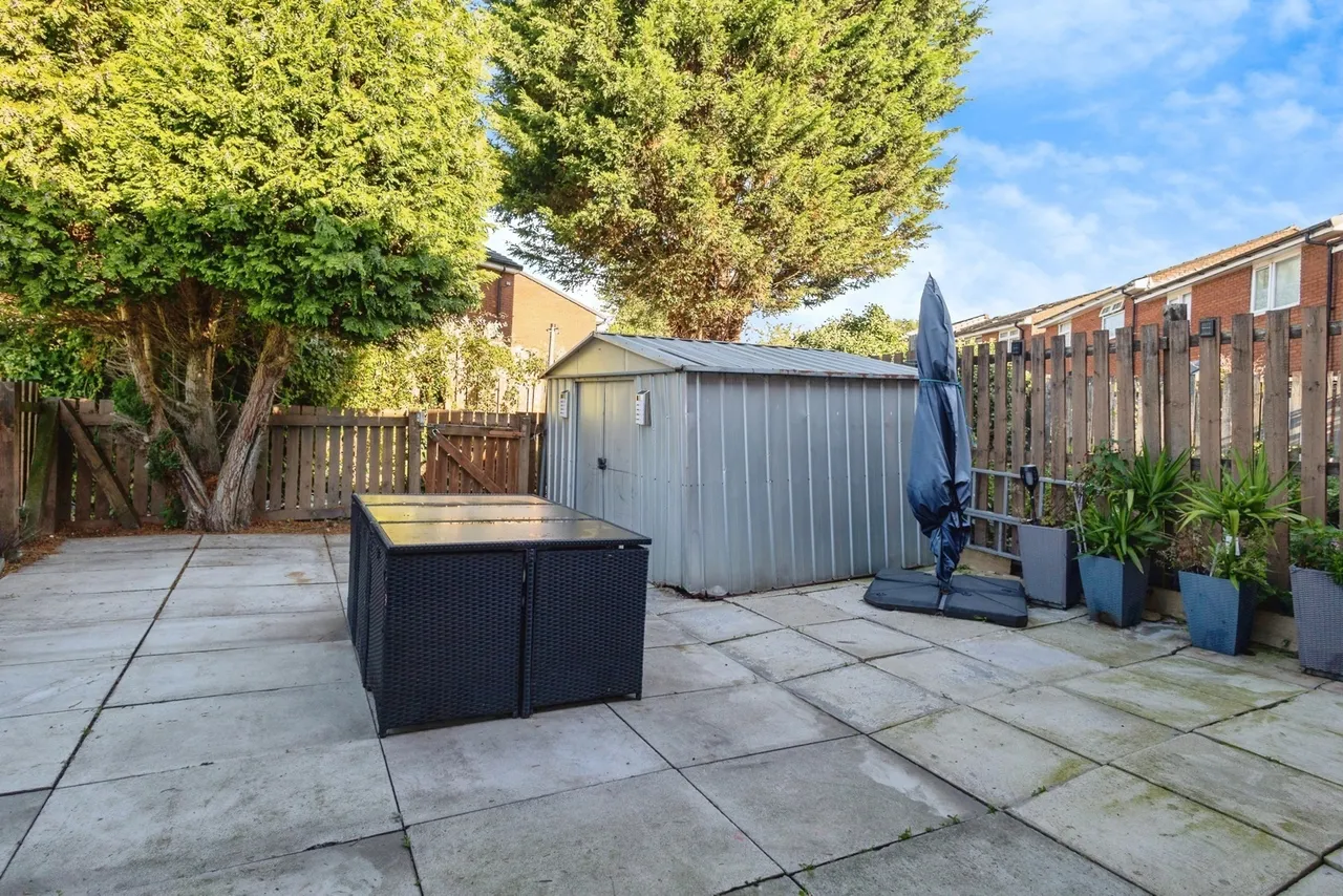 Barry Lawson Close, Manchester, M8, photo 17