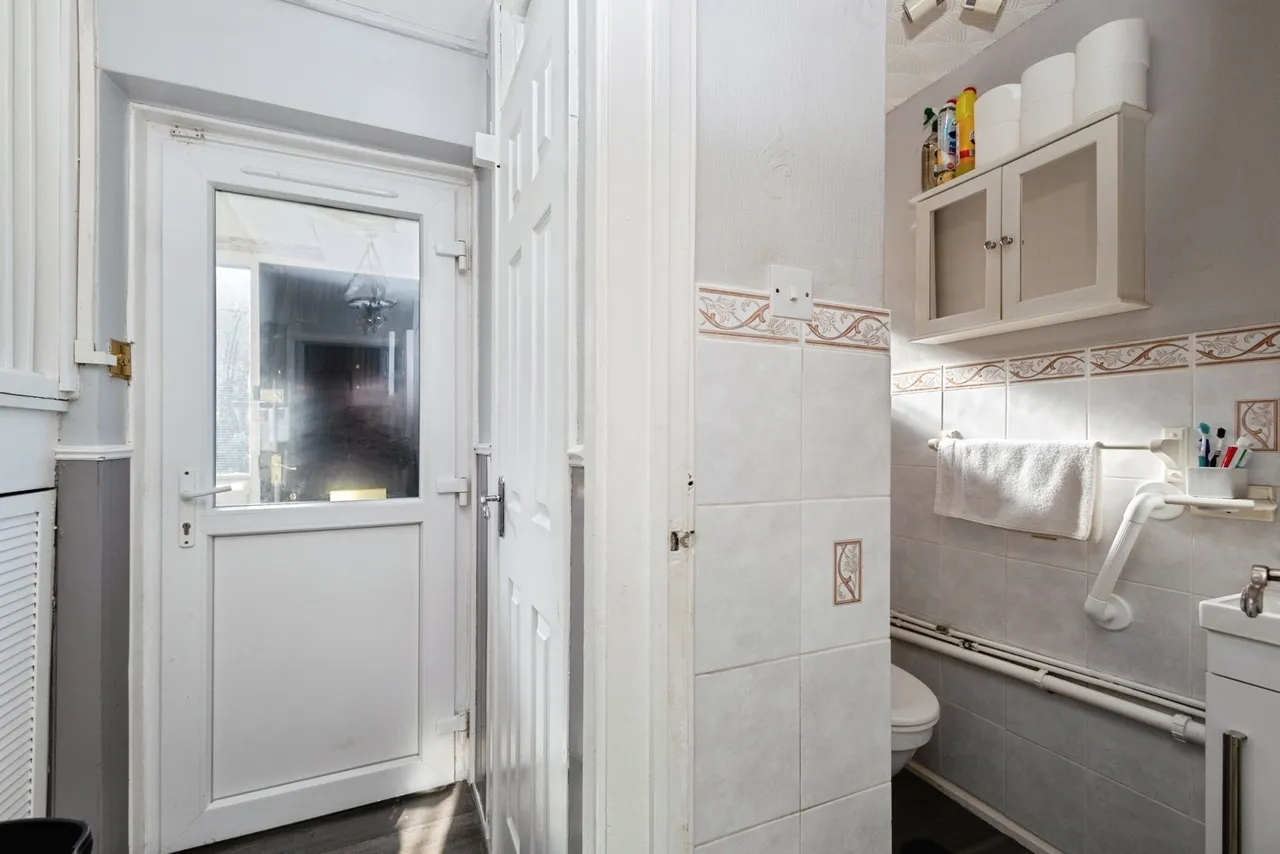 Barry Lawson Close, Manchester, M8, photo 16