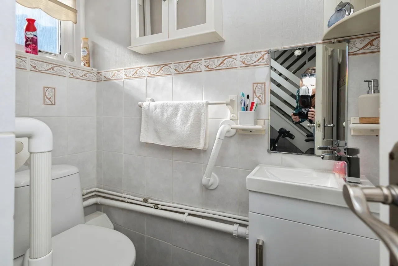 Barry Lawson Close, Manchester, M8, photo 11
