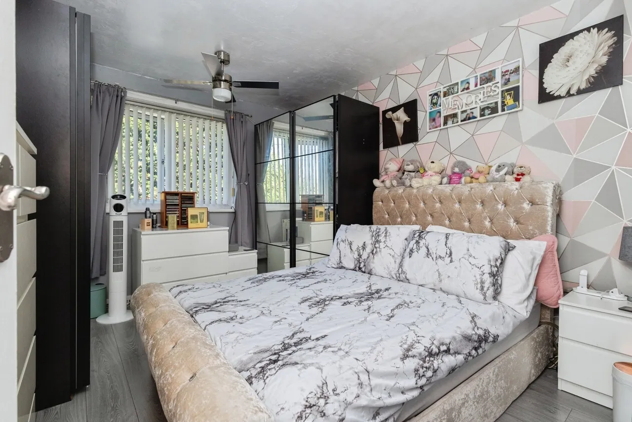 Barry Lawson Close, Manchester, M8, photo 12