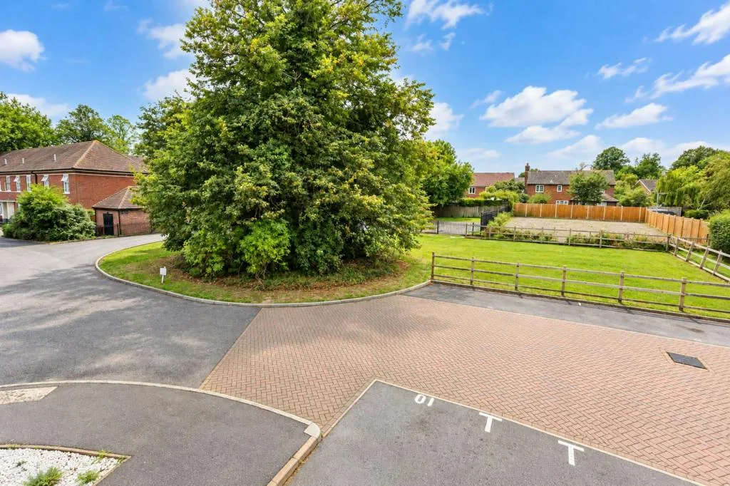 Neville Duke Way, Tangmere, PO20, photo 19