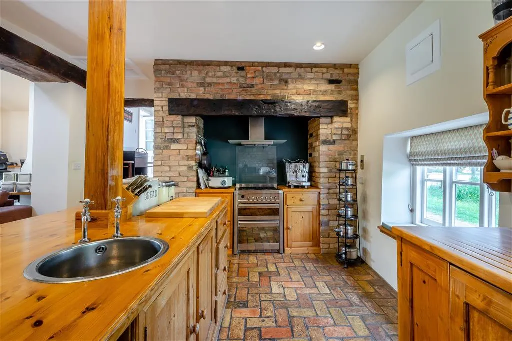 Peterborough Road, Ailsworth, PE5, photo 4