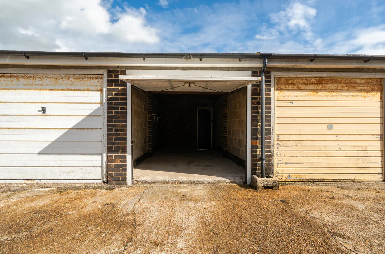 Prince Regents Close, Brighton, BN2, photo 2