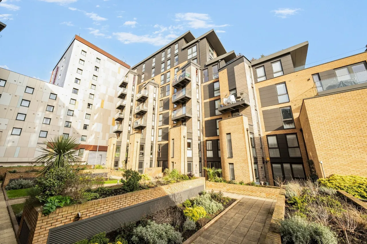 Baltic Avenue, Brentford, TW8, photo 18