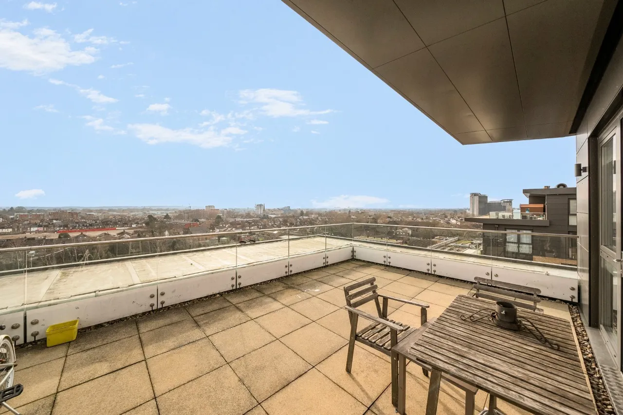 Baltic Avenue, Brentford, TW8, photo 17
