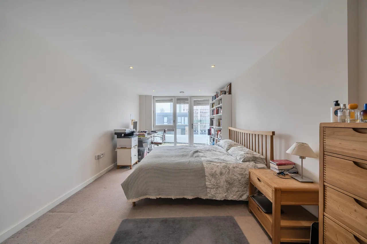 Baltic Avenue, Brentford, TW8, photo 12
