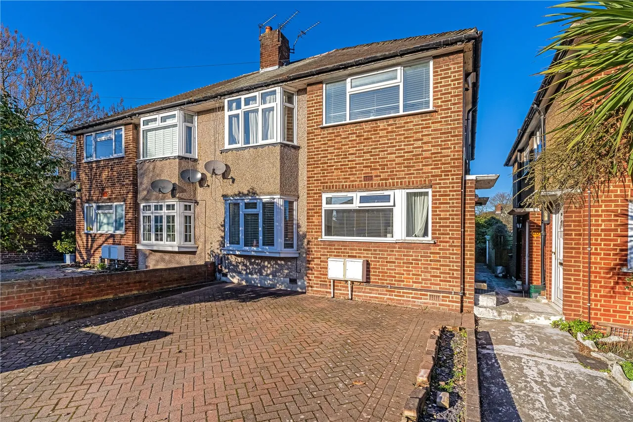 2 bed flat for sale — Warren Road, Twickenham, TW2 7DL