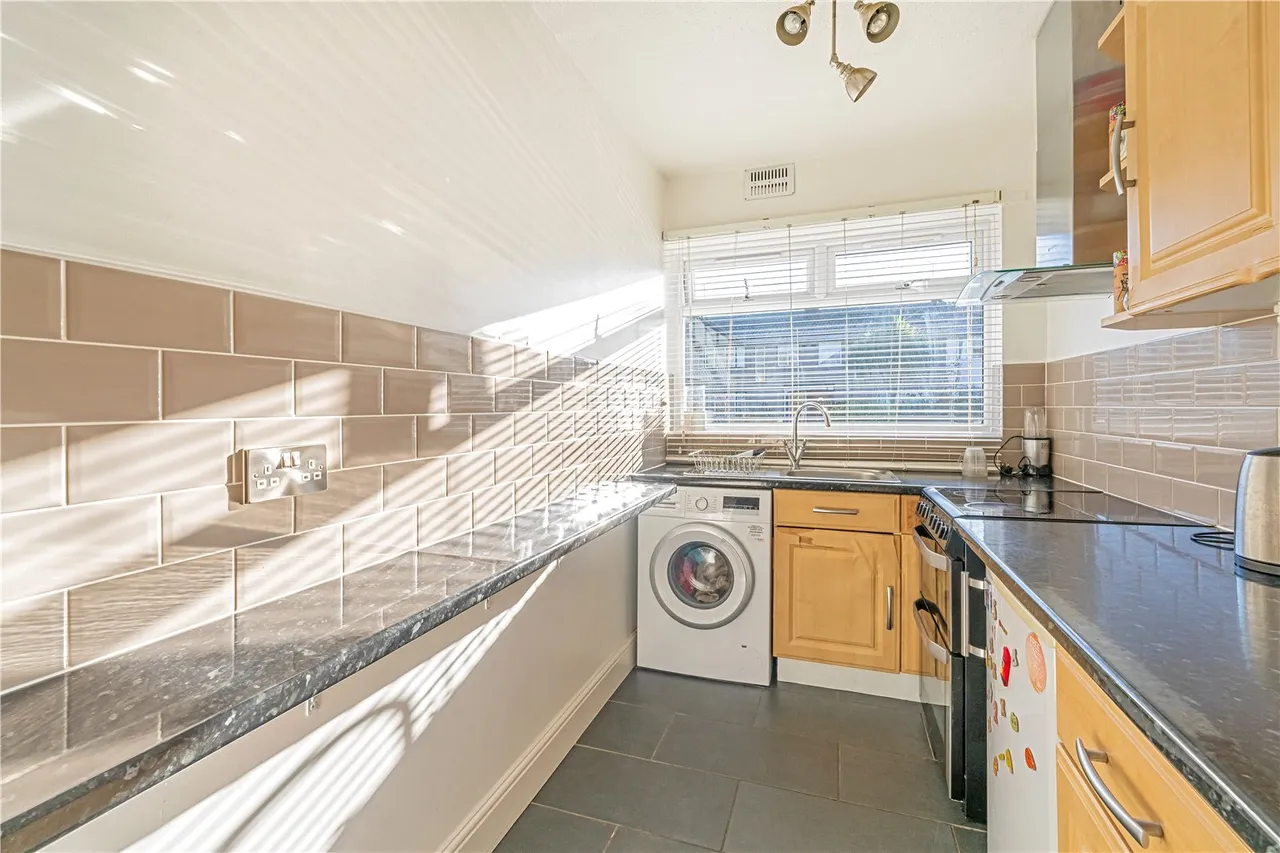 Warren Road, Twickenham, TW2 7DL, photo 8
