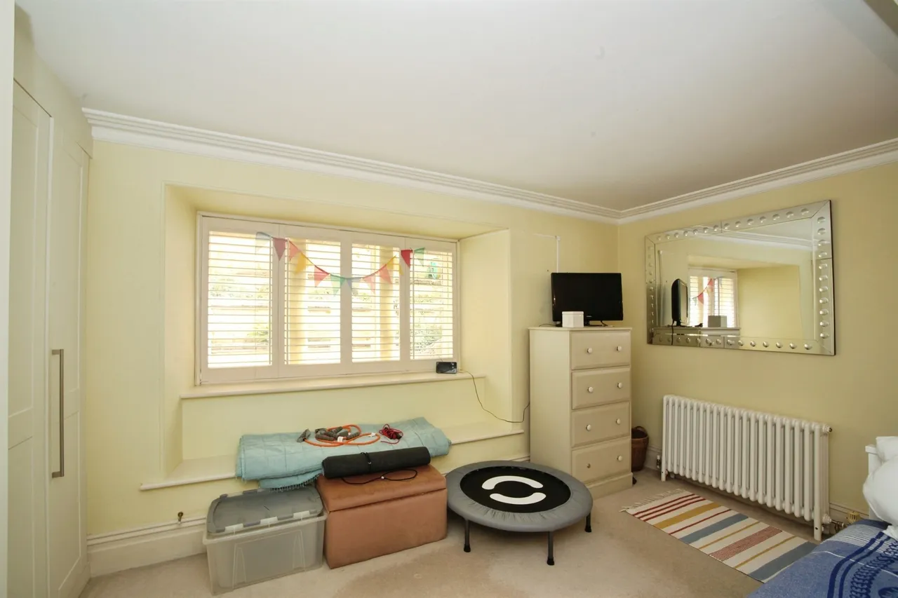 The Manor, Talygarn, CF72, photo 18