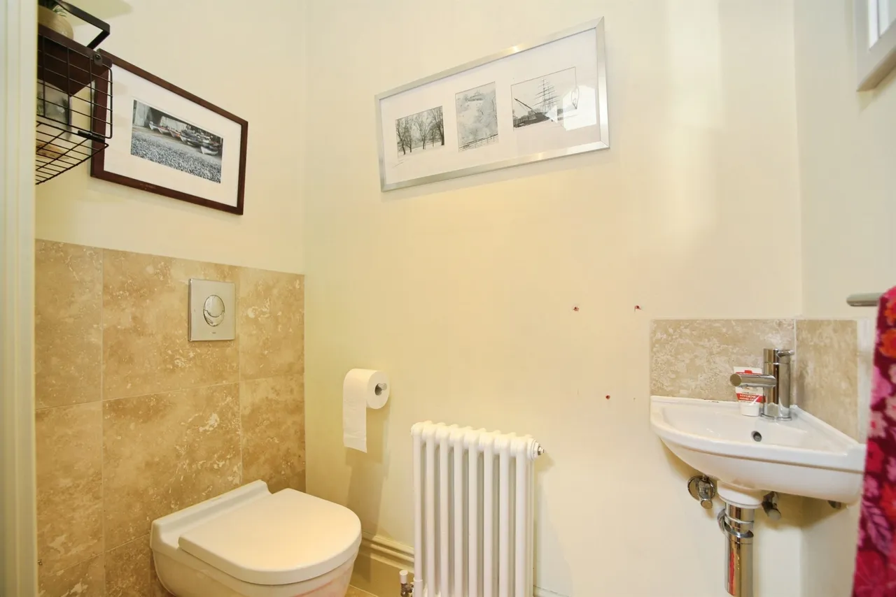 The Manor, Talygarn, CF72, photo 21
