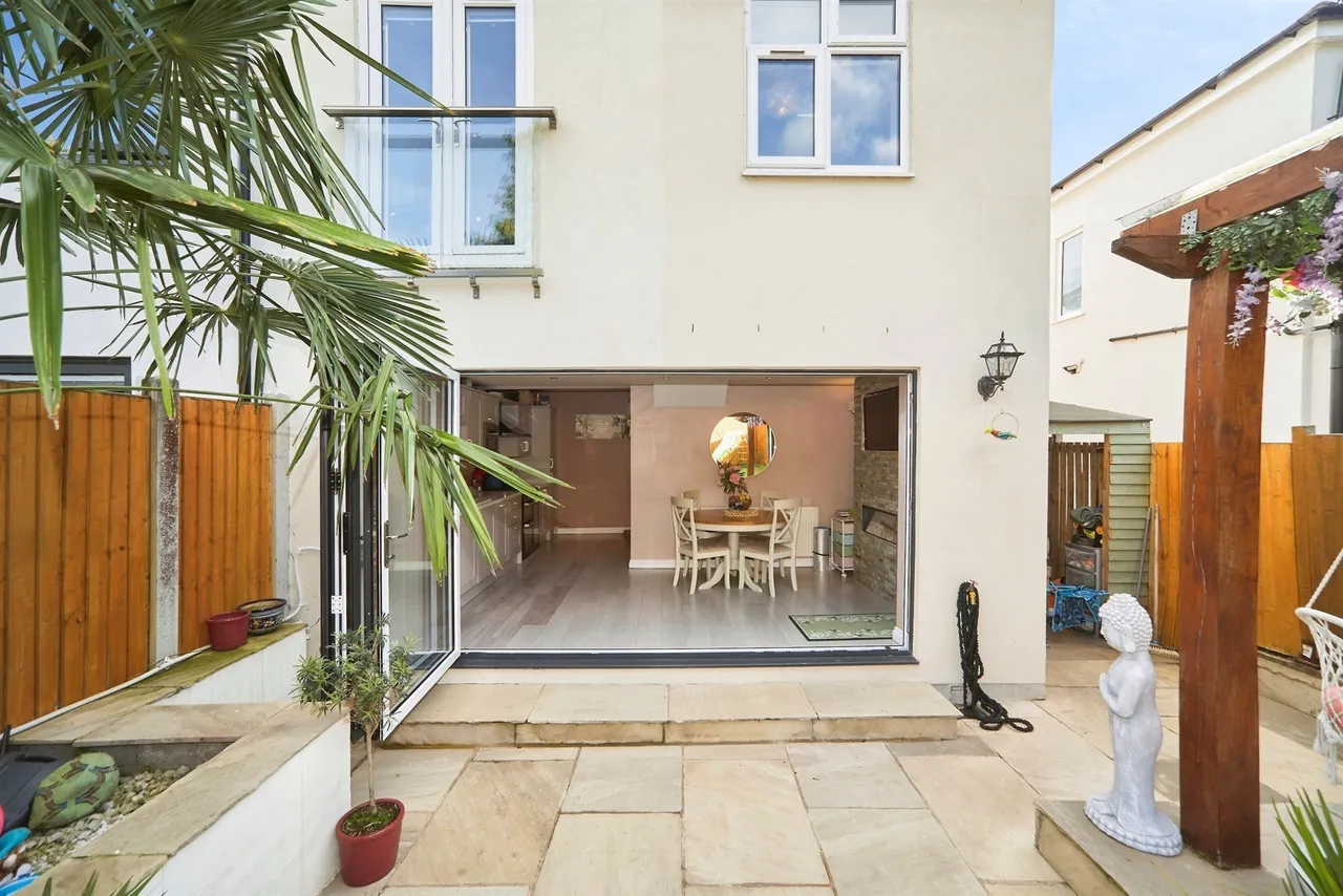 Netherhall Road, Baildon, BD17, photo 18