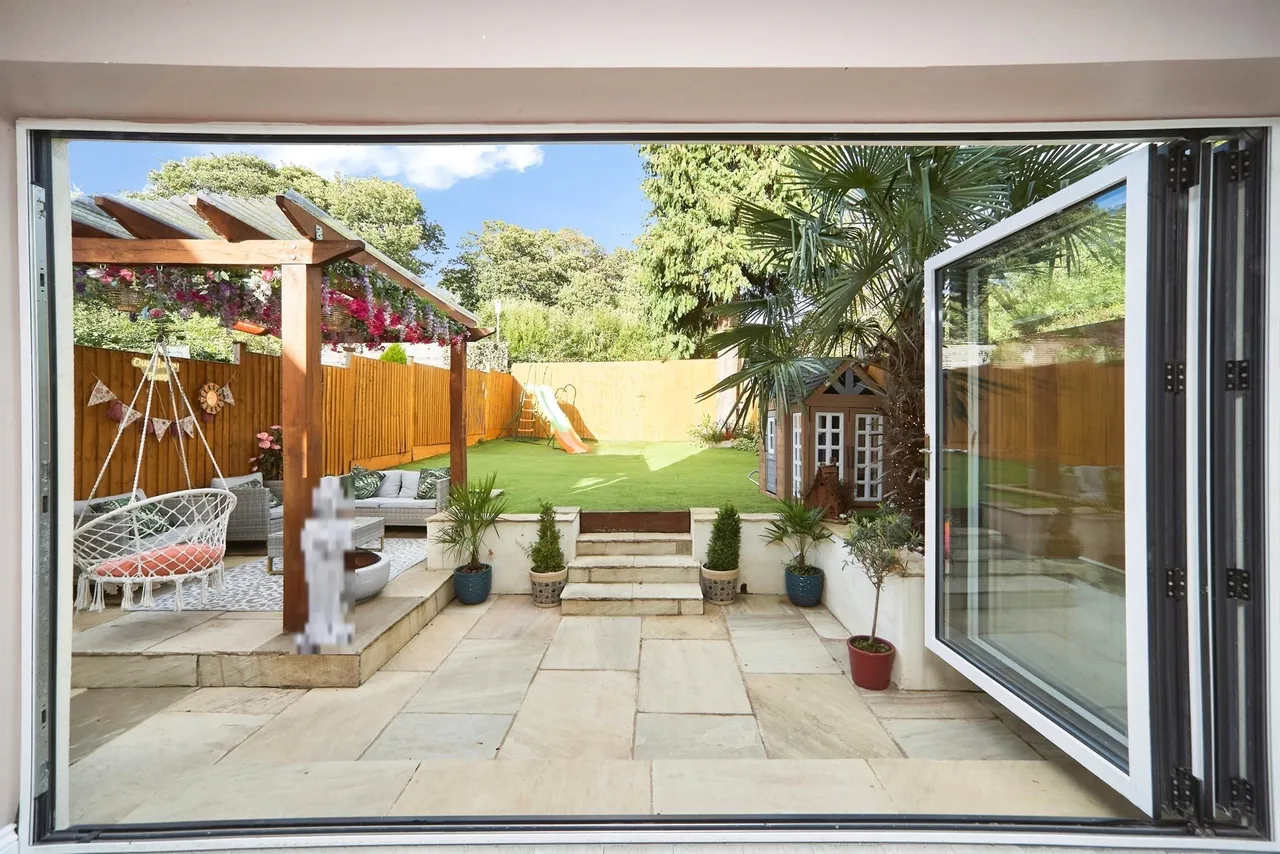 Netherhall Road, Baildon, BD17, photo 3