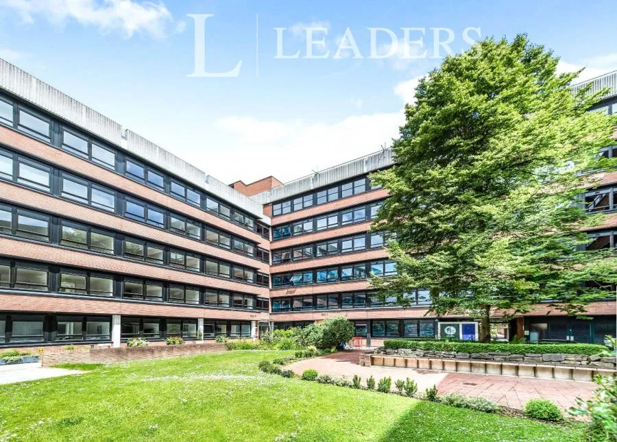 1 bed flat to rent, Wood Street, East Grinstead, RH19