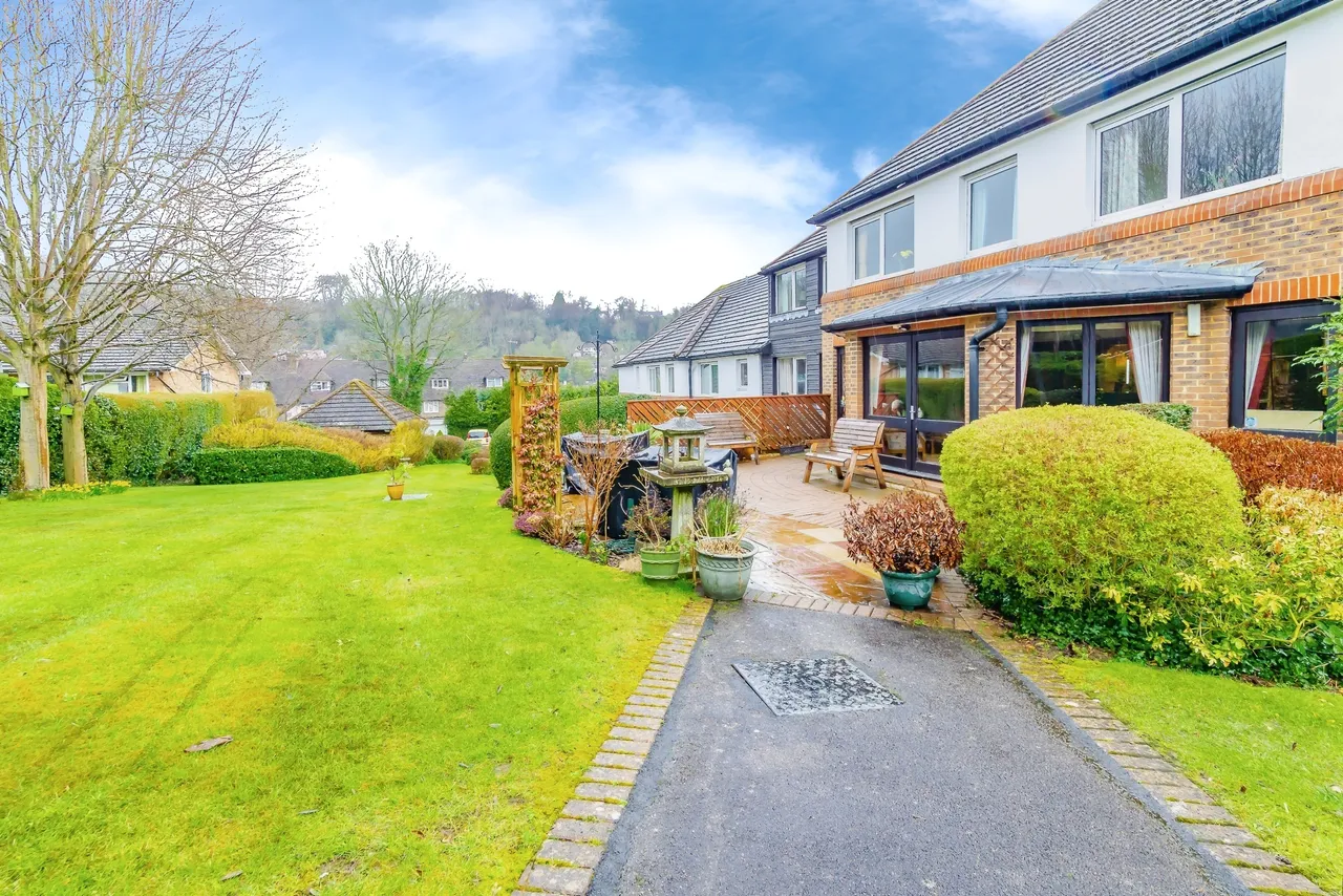 Beechwood Gardens, Caterham, Surrey, CR3, photo 17