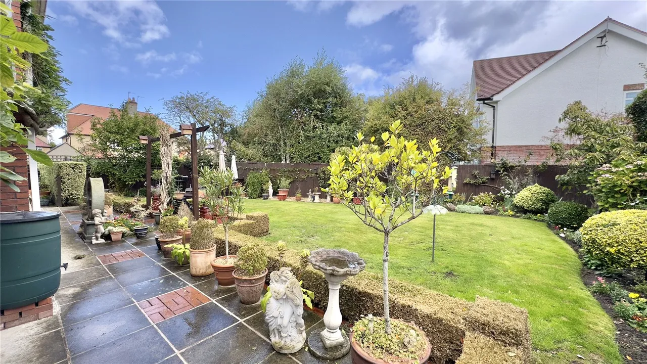 Queens Avenue, Meols, CH47, photo 21