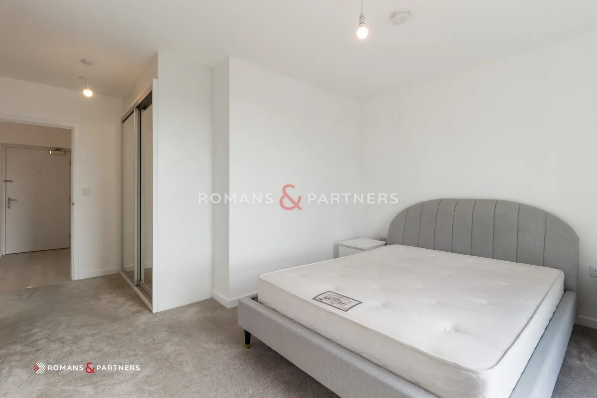 Tabbard Apartments, East Acton, W3, photo 7