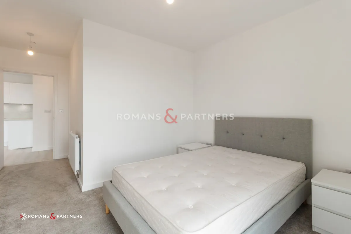 Tabbard Apartments, East Acton, W3, photo 10