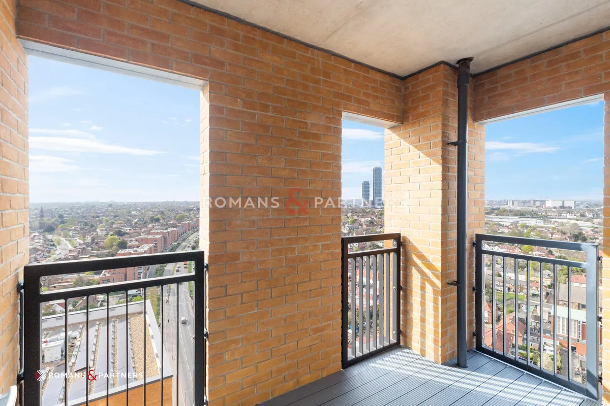 Tabbard Apartments, East Acton, W3, photo 5