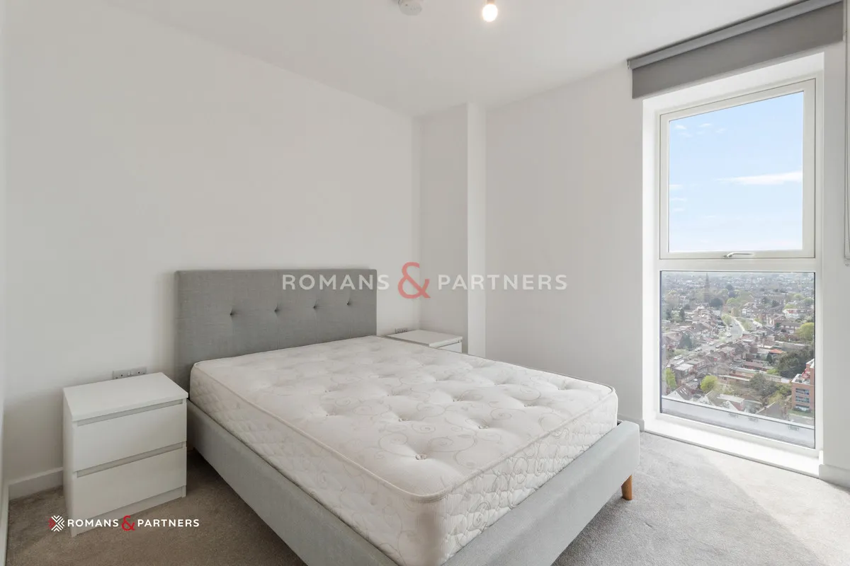 Tabbard Apartments, East Acton, W3, photo 9